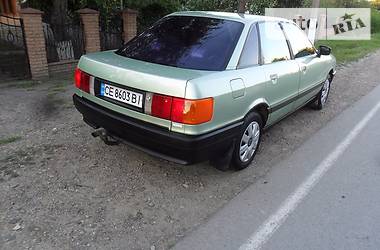 Седан Audi 80 1988 в Черновцах