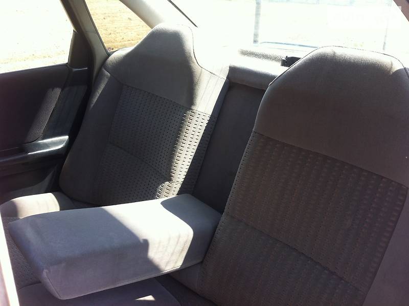 Седан Audi 80 1986 в Зарічному