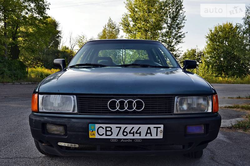 Седан Audi 80 1988 в Чернигове