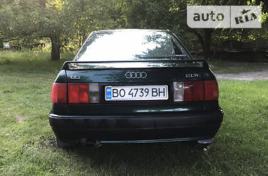Седан Audi 80 1993 в 