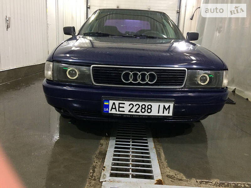 Седан Audi 80 1988 в Днепре