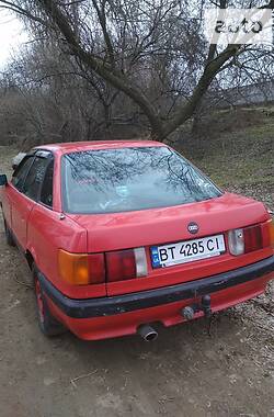 Седан Audi 80 1987 в Каховке
