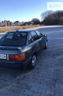 Седан Audi 80 1988 в Копычинце