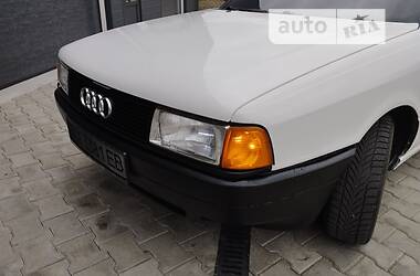 Седан Audi 80 1987 в Звягеле