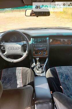 Седан Audi 80 1994 в 