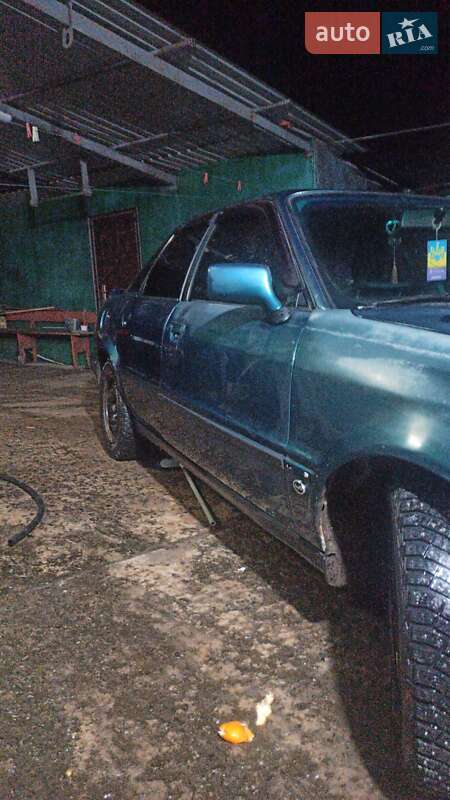 Седан Audi 80 1993 в Первомайську