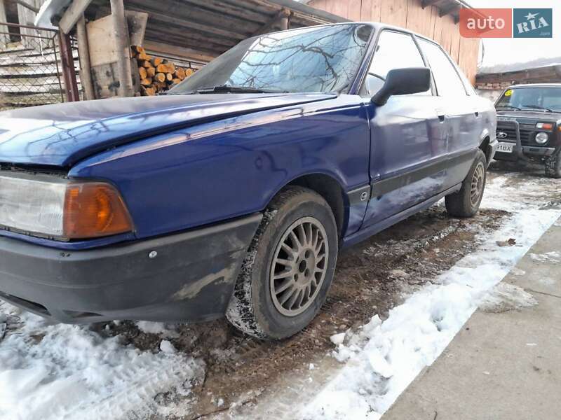 Седан Audi 80 1987 в Перечине
