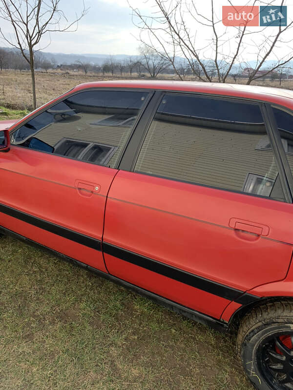Седан Audi 80 1989 в Вижниці