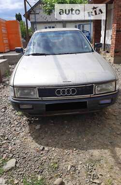 Седан Audi 80 1989 в Иршаве