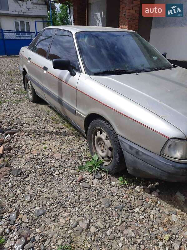 Седан Audi 80 1989 в Іршаві