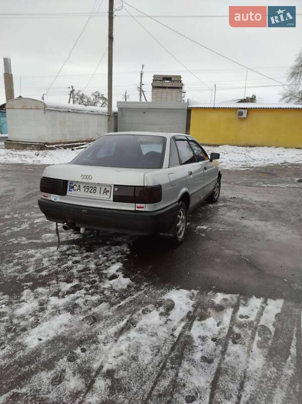 Седан Audi 80 1991 в Звенигородке