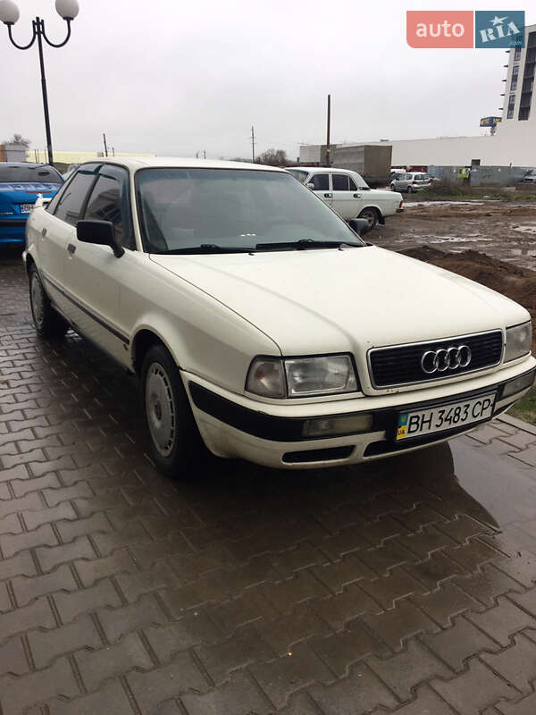 Седан Audi 80 1988 в Арцизові
