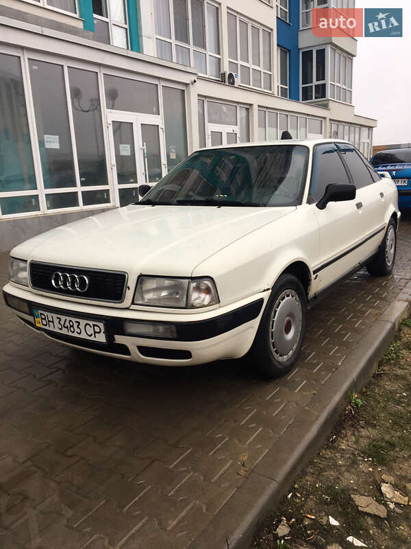 Седан Audi 80 1988 в Арцизові