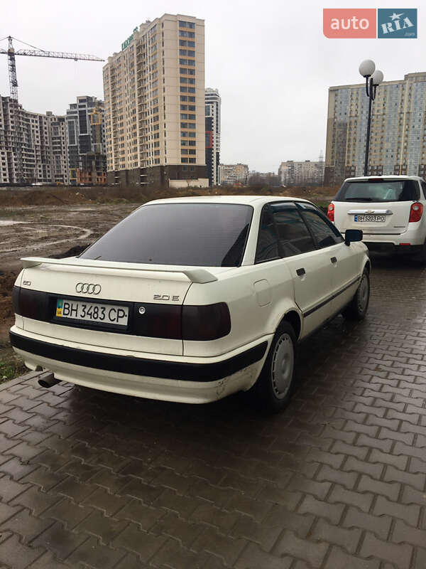 Седан Audi 80 1988 в Арцизові