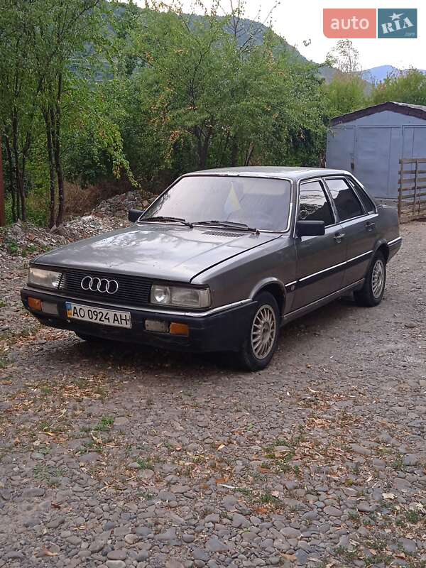 Седан Audi 80 1985 в Хусті фото 3 Седан Audi 80 1985 в Хусті