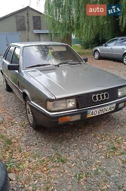 Седан Audi 80 1985 в Хусте