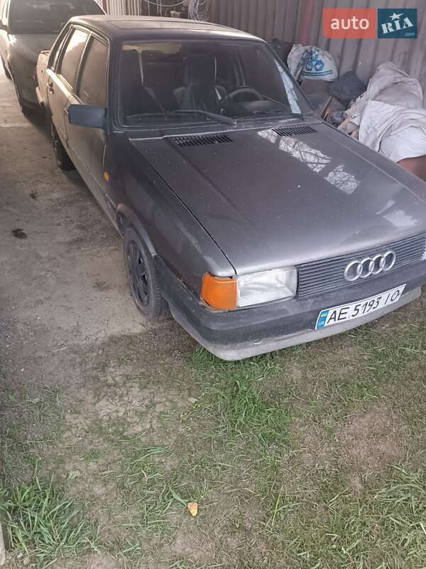 Седан Audi 80 1986 в Днепре