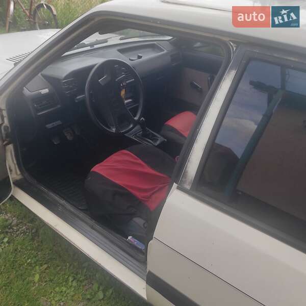 Седан Audi 80 1986 в Ужгороде