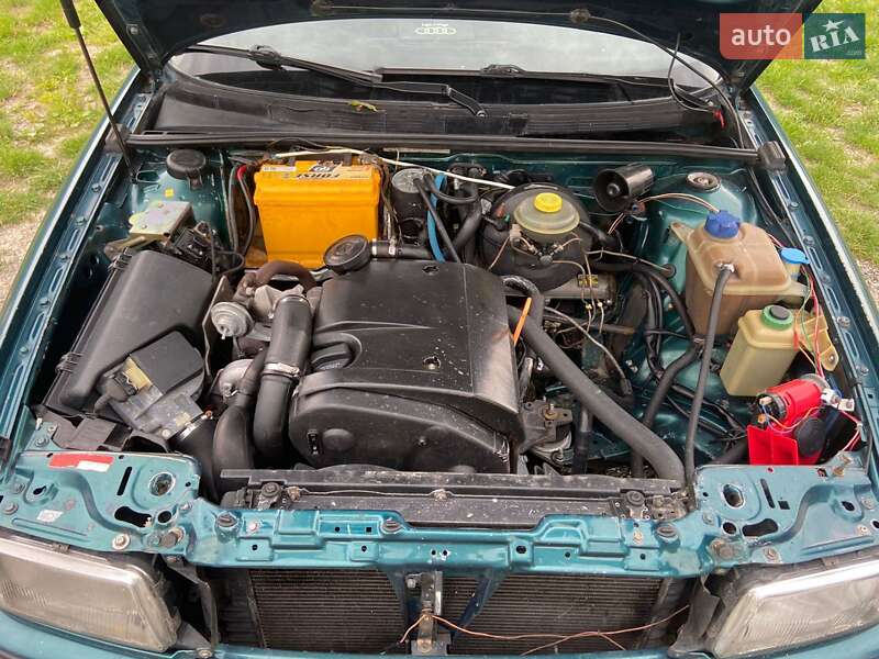 Седан Audi 80 1992 в Ужгороде