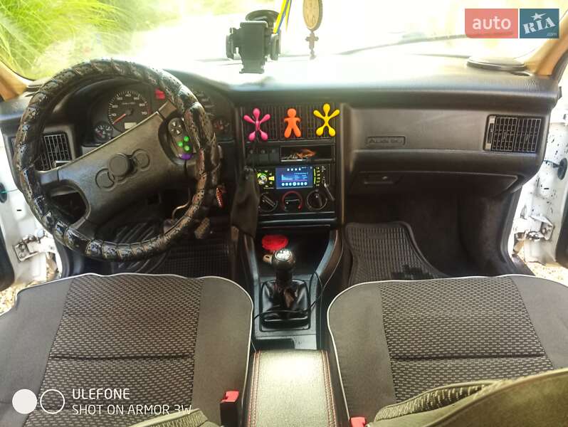 Седан Audi 80 1987 в Виноградове