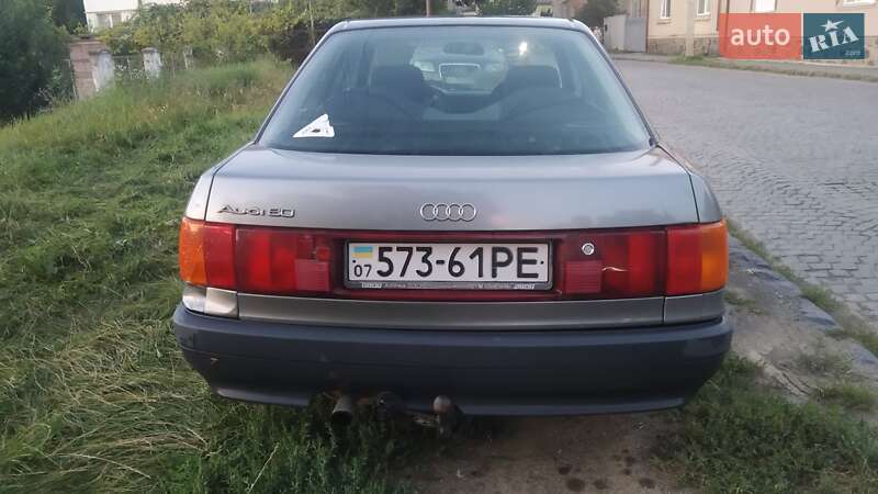 Седан Audi 80 1989 в Ужгороде