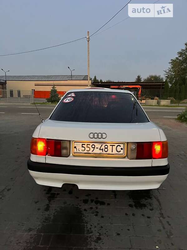 Седан Audi 80 1987 в Каменке-Бугской