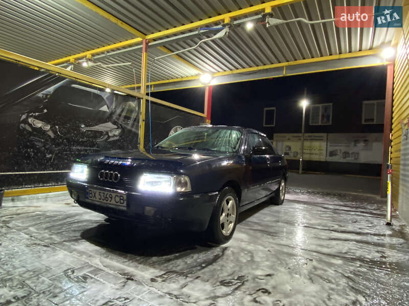 Седан Audi 80 1988 в Шепетовке