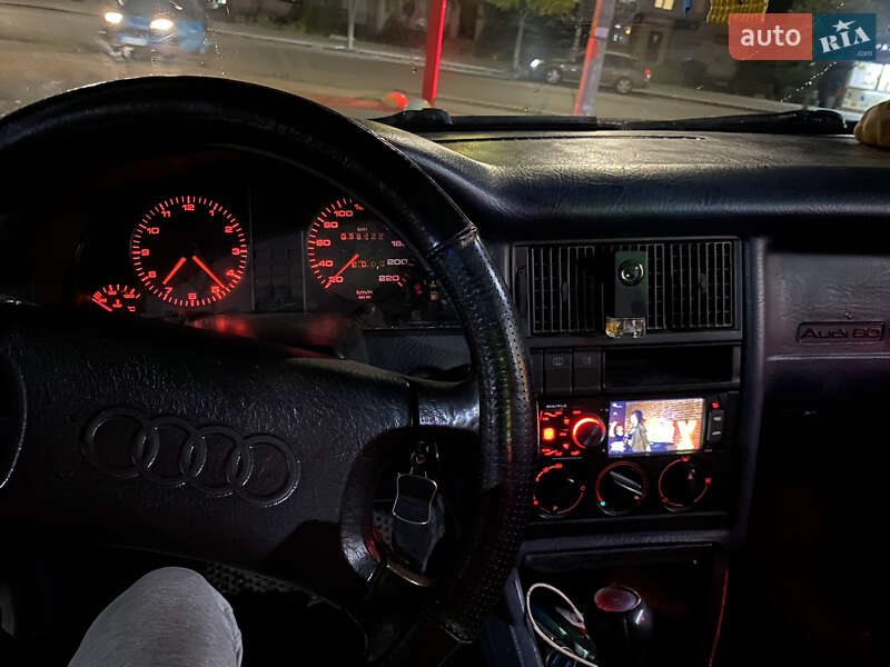 Седан Audi 80 1988 в Шепетовке