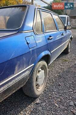Седан Audi 80 1981 в Черновцах