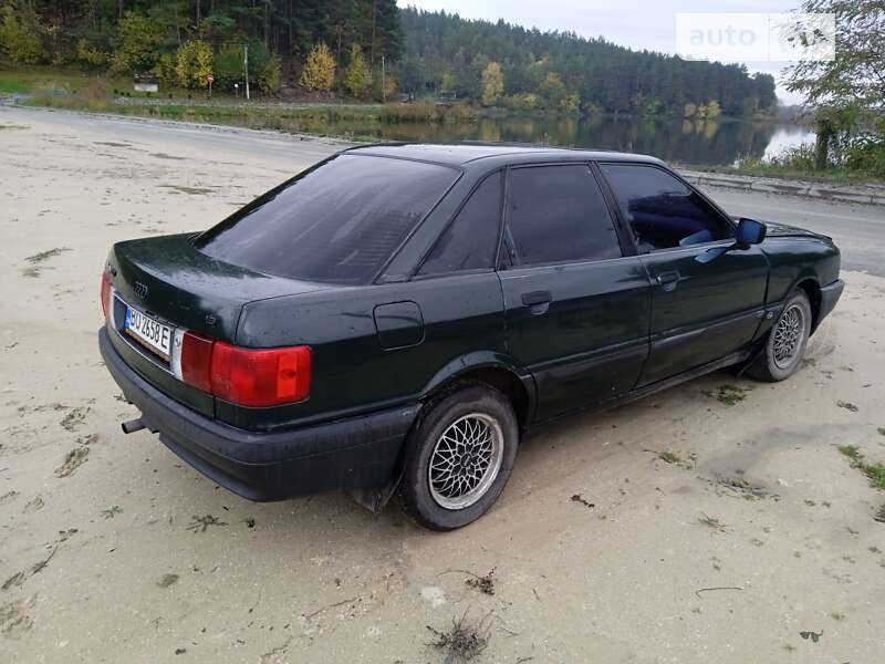 Седан Audi 80 1991 в Шумске