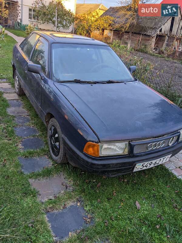 Седан Audi 80 1988 в Городке