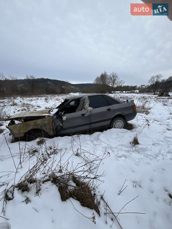 Седан Audi 80 1989 в Новой Ушице