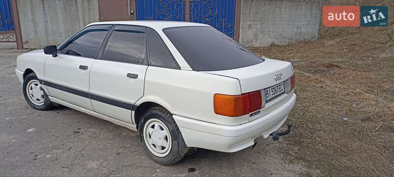 Седан Audi 80 1988 в Кременчуці