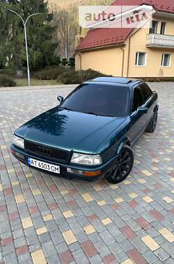Седан Audi 80 1993 в Яремче
