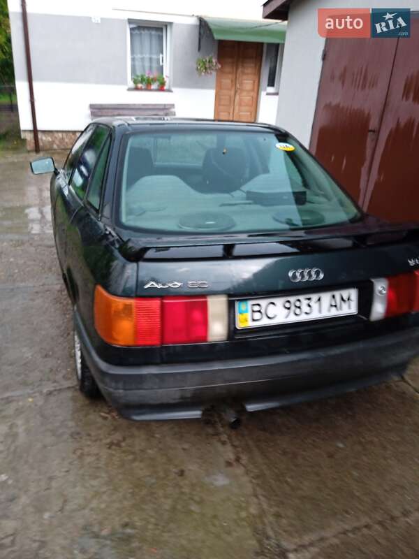 Седан Audi 80 1989 в Самборе