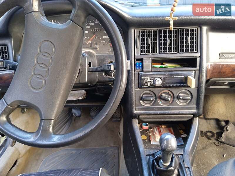 Седан Audi 80 1989 в Самборе