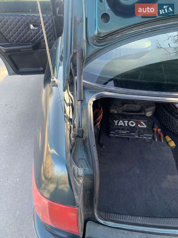 Седан Audi 80 1993 в Хмельницком