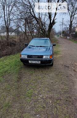 Седан Audi 80 1987 в Иршаве
