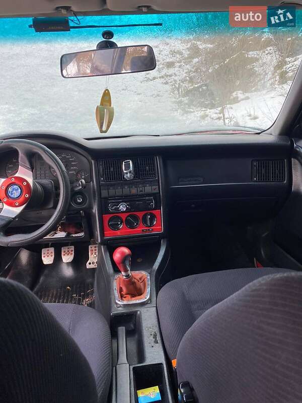 Седан Audi 80 1993 в Залещиках