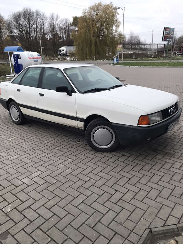 Седан Audi 80 1989 в Локачах