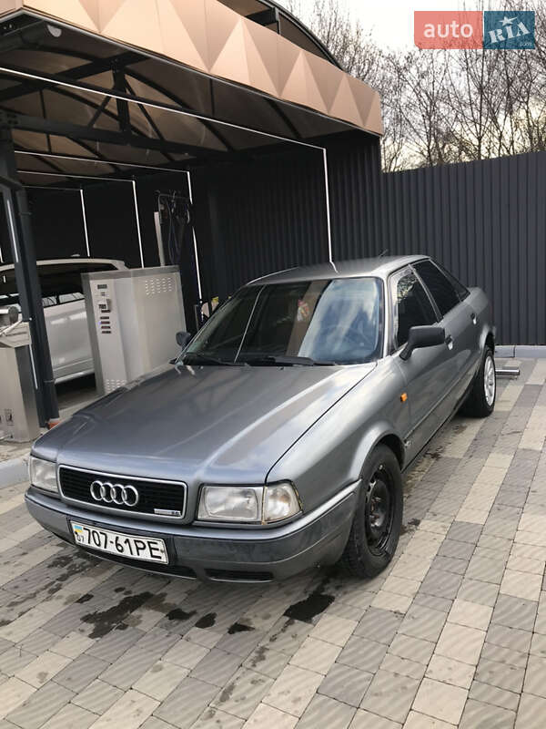 Седан Audi 80 1992 в Ужгороде