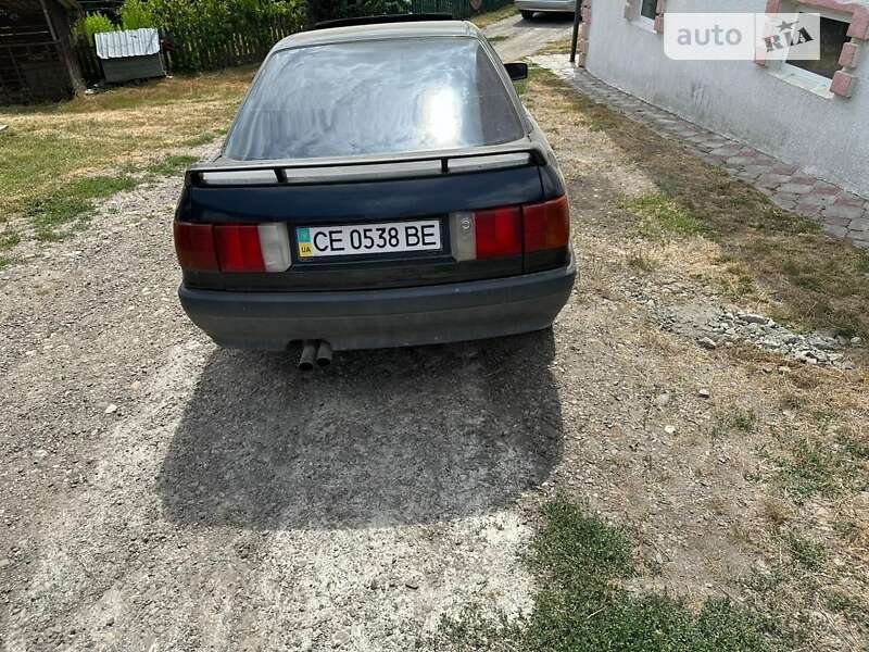 Седан Audi 80 1990 в Хотине