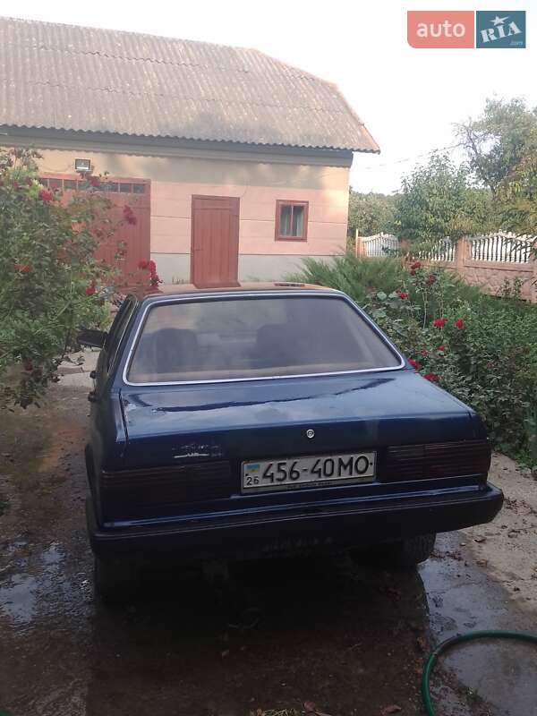 Седан Audi 80 1979 в Черновцах