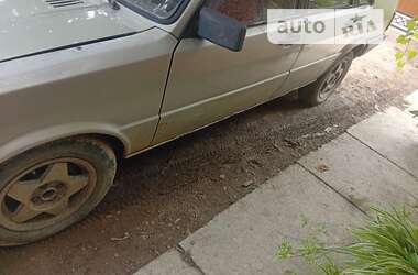 Седан Audi 80 1986 в Виноградове