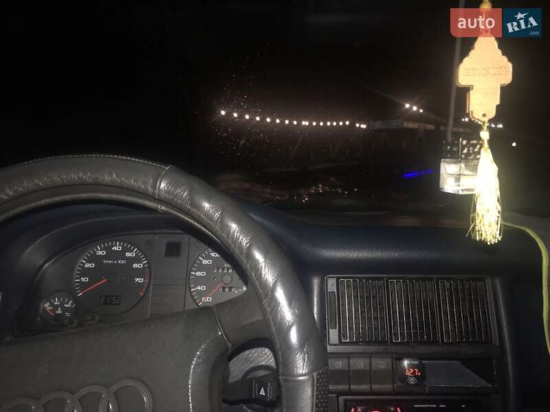 Седан Audi 80 1989 в Турьих Реметах