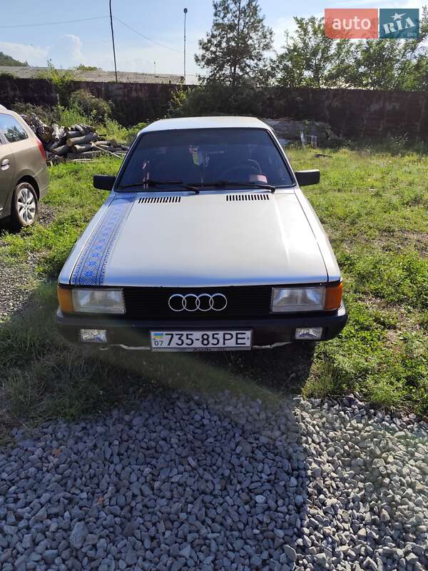 Седан Audi 80 1986 в Ужгороде