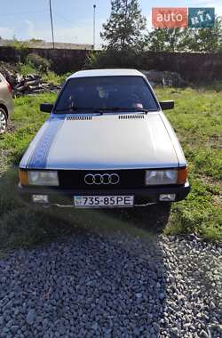 Седан Audi 80 1986 в 