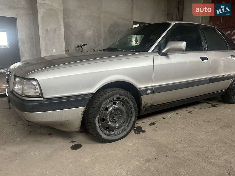 Седан Audi 80 1987 в Хусті фото 2 Седан Audi 80 1987 в Хусті
