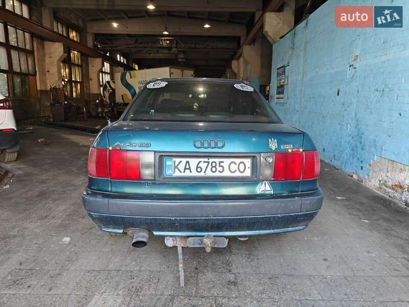 Седан Audi 80 1992 в Киеве