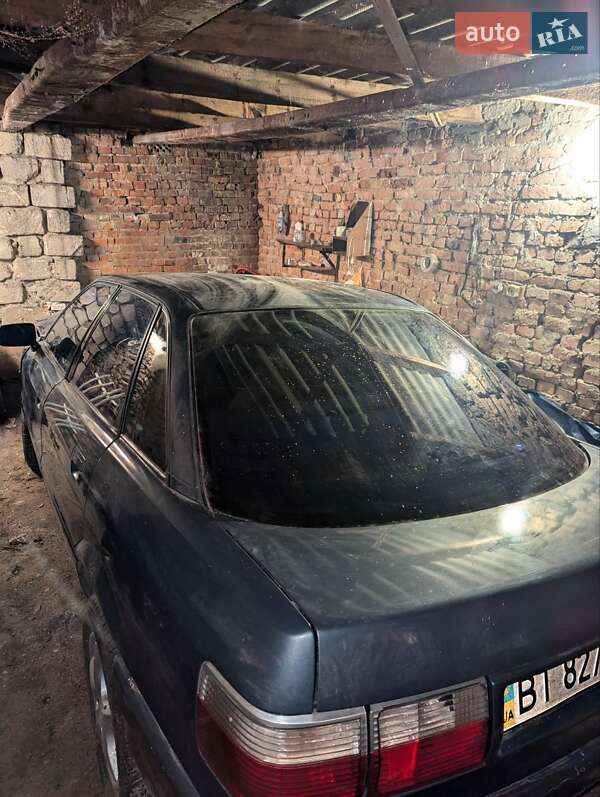 Седан Audi 80 1988 в Бару